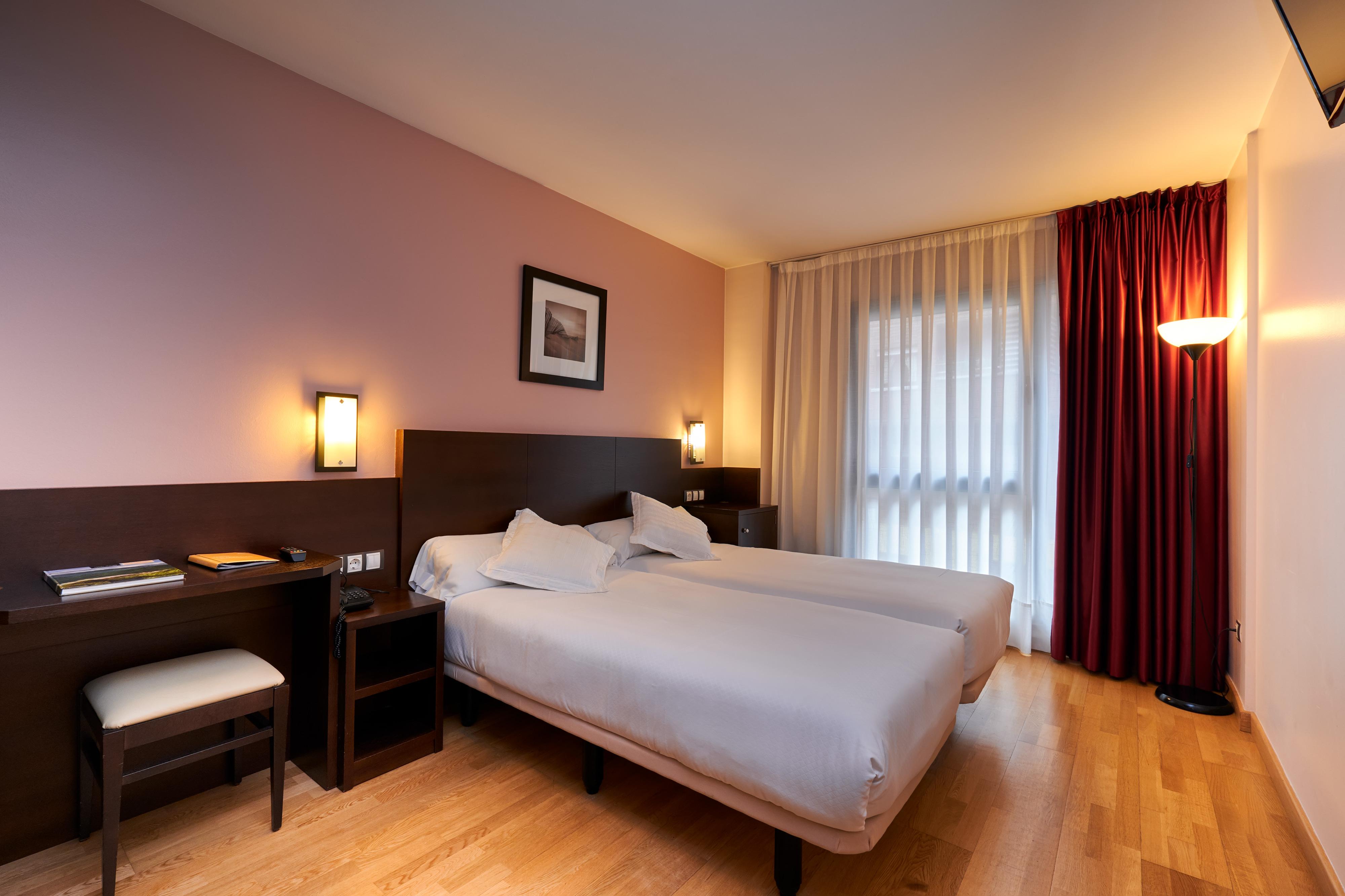 Hotel Castro Real オビエド エクステリア 写真